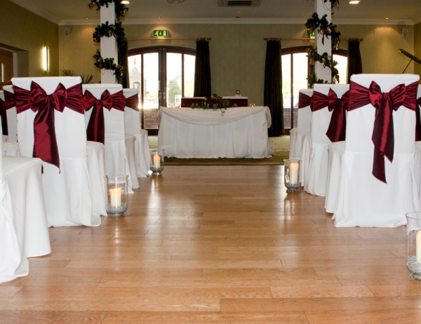 Licensed to hold weddings and civil ceremonies on site.